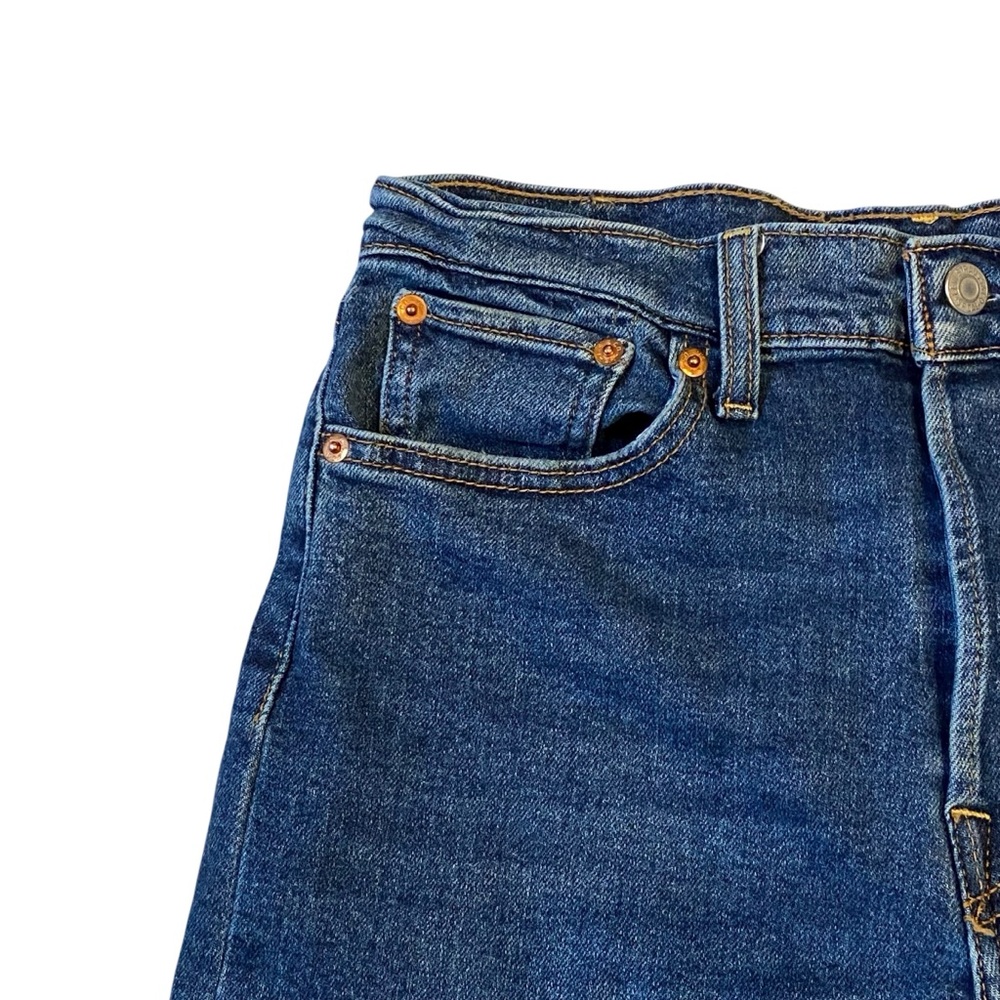 LEVIS Wedgie Straight Leg Jeans Button Fly Distressed Raw Hem Womens Size 30 - Picture 3 of 14